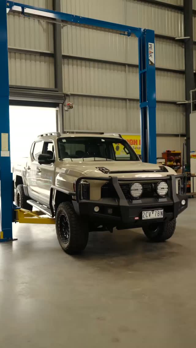 ¡Lo nuevo de TOUGH DOG para la #Tasman ya llegó a Iguana 4x4! 🚙🔥

El kit de suspensión Tough Dog, es innovación en rendimiento y altura para llevar la nueva pick-up de Kia a otro nivel.

👀 Mira el video hasta el final para ver la diferencia del antes y después.

📲 ¿Tienes una Kia Tasman y quieres equipar tu 4x4? Escríbenos al directo o al WhatsApp y agenda tu instalación.

📽 : @toughdog