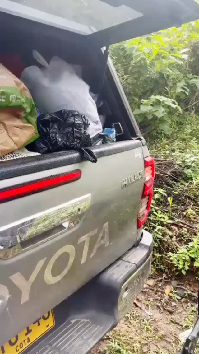 Nuestro cliente y amigo, dandola toda mientras entrega ayudas en Cordoba, gracias a la gestión de @academia_4x4 💪🦎
 
📍 Cll 76 # 46 -25 
📱 317 5022809
🌐 iguana4x4.com