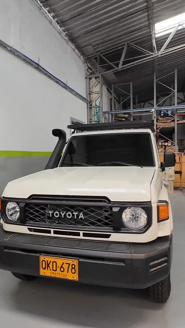 Actualizacion de la LC 79 ¡Hoy pusimos la parrilla de techo Front Runner! ¿como te parece? 🦎💎

#Iguana4x4 #LandCruiser79 #DualBattery #LC79 #OverlandBuild