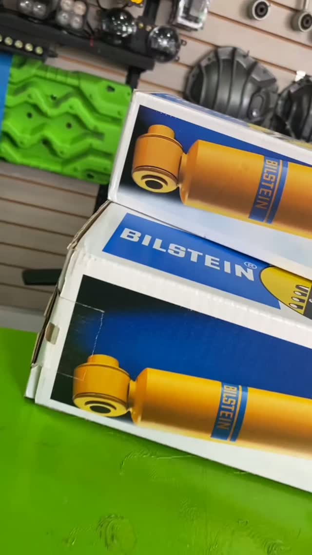 La precisión alemana de los amortiguadores Bilstein es lo mas bombastic que le puedes dar a tu camioneta 💪🦎
Una vez instalados, tu camioneta queda con el mejor confort posible. 
​📍 Escríbenos al DM o da clic en el enlace del perfil para cotizar los tuyos.

​#Iguana4x4 #Bilstein #OffRoad #4x4Colombia #Amortiguadores Suspension4x4 Equipamiento4x4