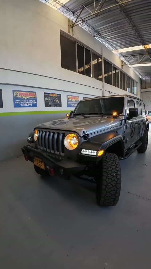 El resultado habla por sí solo. 🛠️👑

Postura perfecta, máximo confort y capacidad Off-Road sin límites para este Wrangler JL. Ingeniería AEV combinada con la amortiguación de precisión de Bilstein. Pregunta por el tuyo. 💥

📍 Cll 76 # 46-25
📱 317 5022809
🌐 iguana4x4.com 
#Jeep #Wrangler #Iguana4x4 #aev #bilstein